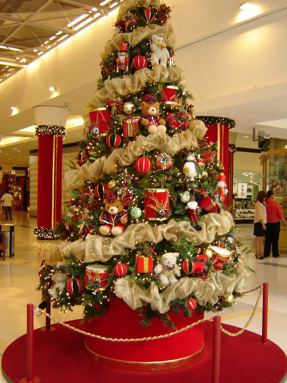 Árvore monumental — Centro Comercial